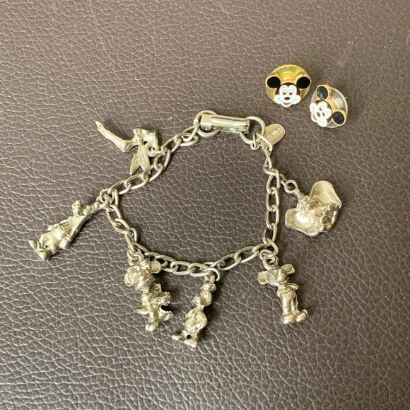 𝅺disney Bracelet and Earring Set - Picture 3 of 4